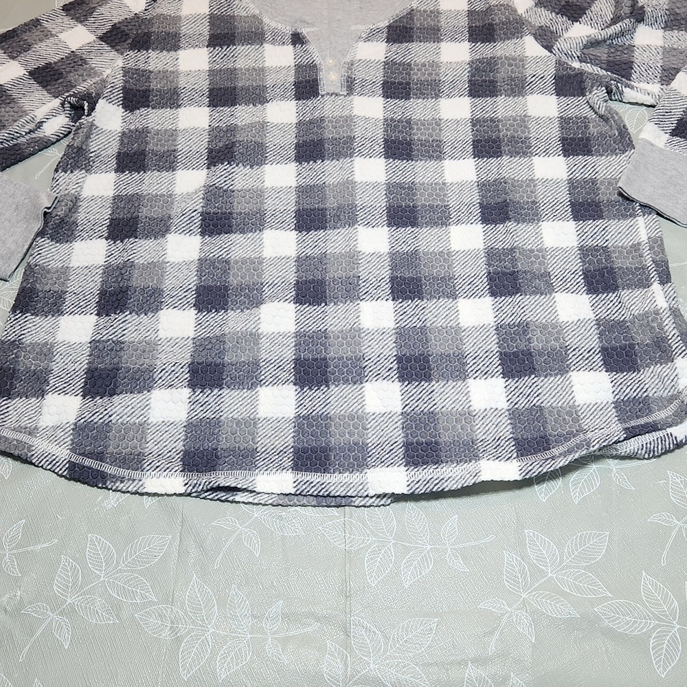 Nautica Long Sleeve Shirt - Picture 6 of 9
